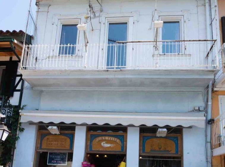 View of the 85 square metre Vasiliki Port Shop Lefkada, located in a bustling and central marina area.