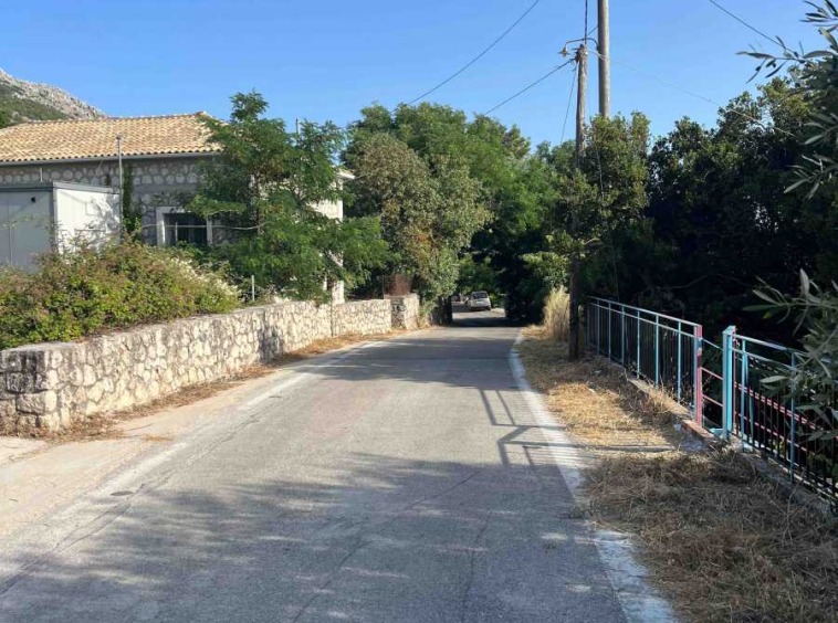 486m² plot of Hortata Village Land in the heart of the village, showcasing its prime location and potential for building.